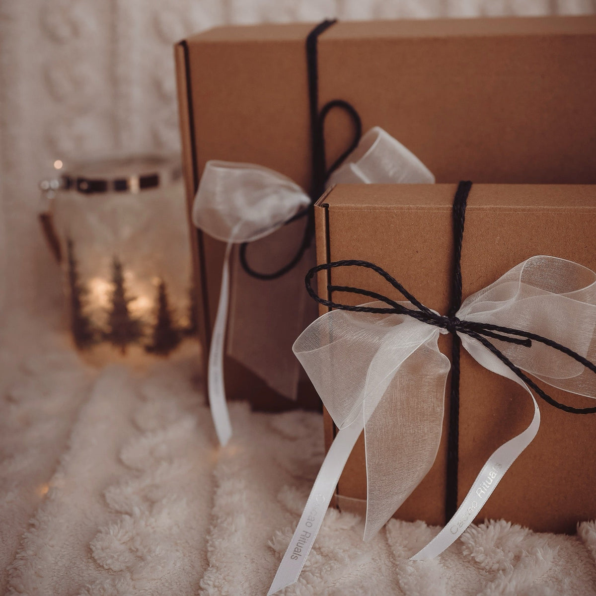 Kakaozeremonie Geschenkbox in zwei Grössen, von Hand verpackt mit Schleife